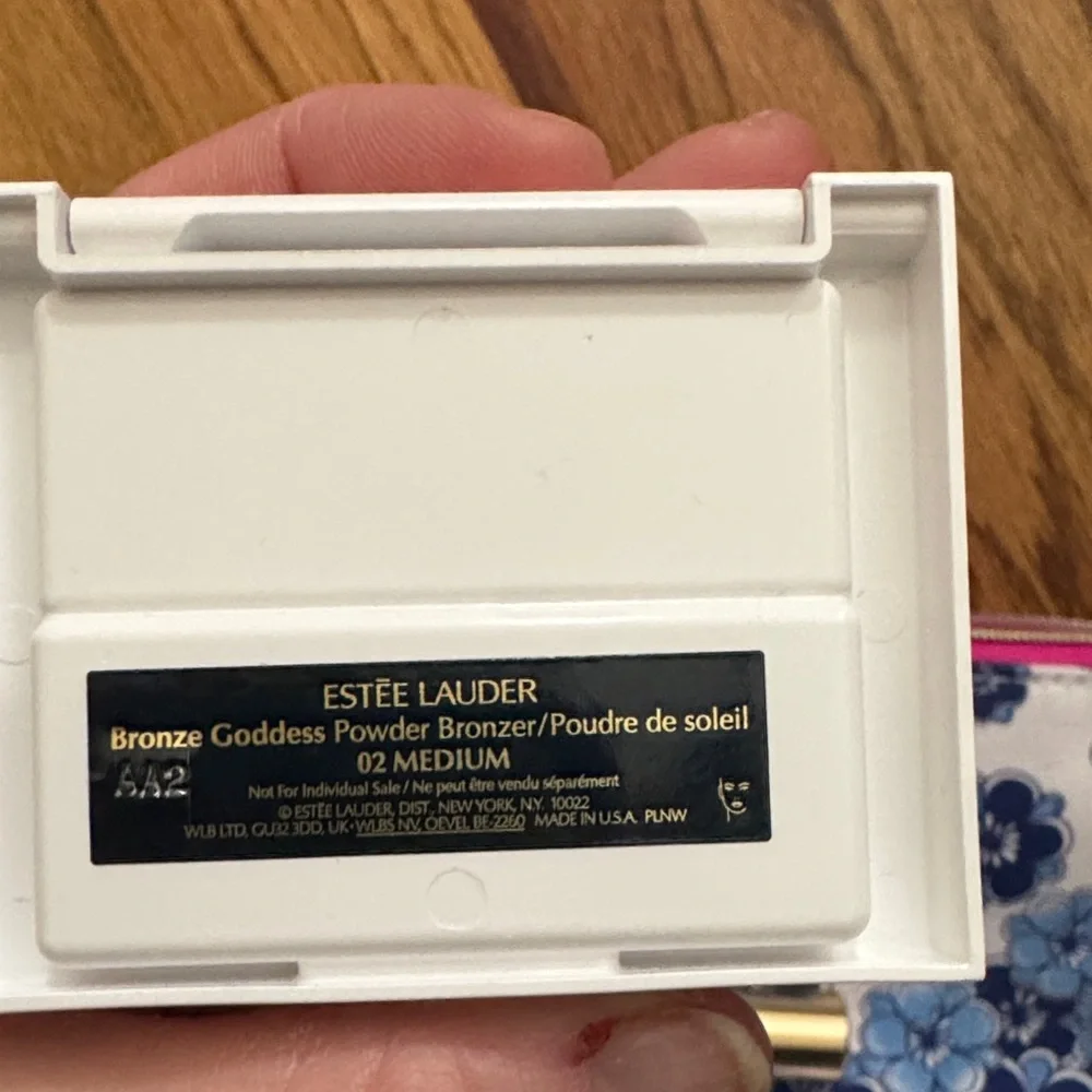 Estee Lauder bag and mini Makeup items